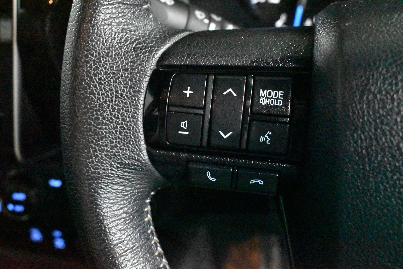 2022 Toyota Hilux Rugged X — photo 21