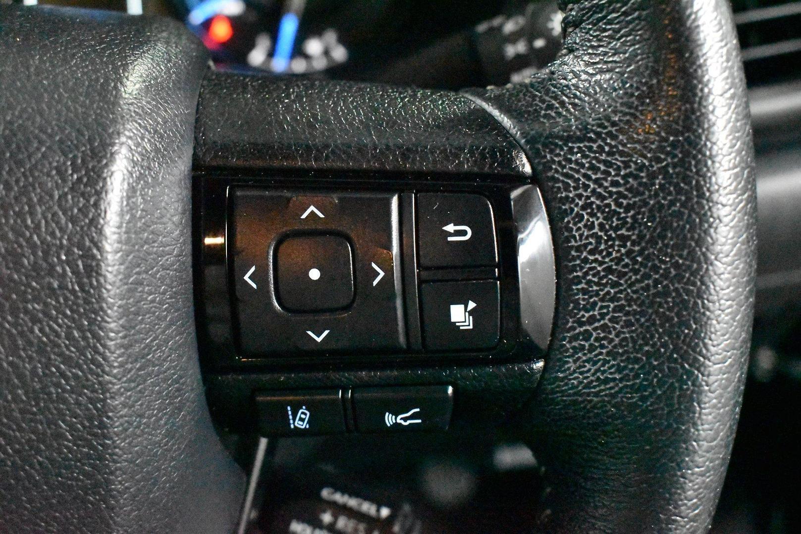 2022 Toyota Hilux Rugged X — photo 22