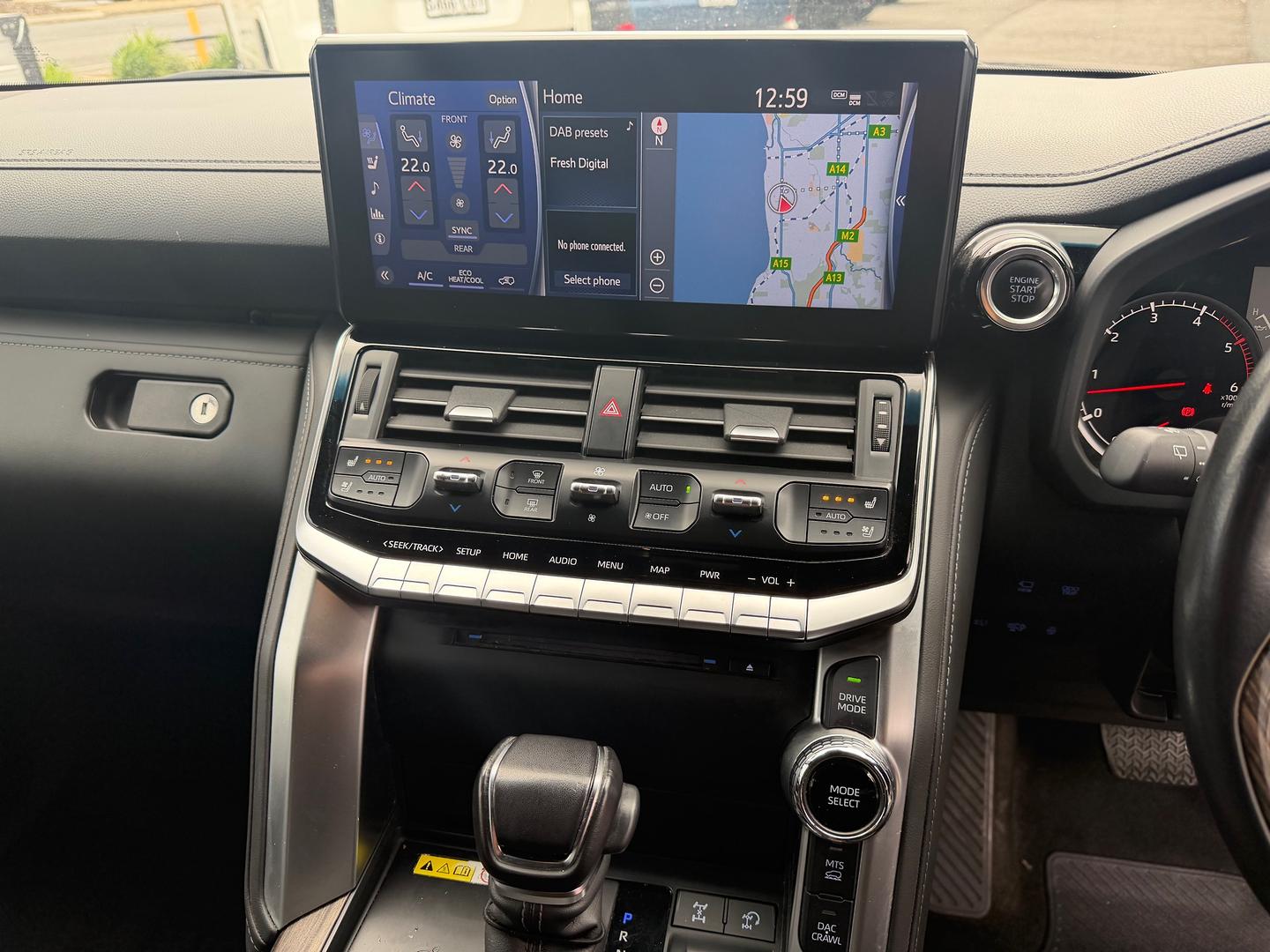 2024 Toyota Landcruiser VX — photo 11