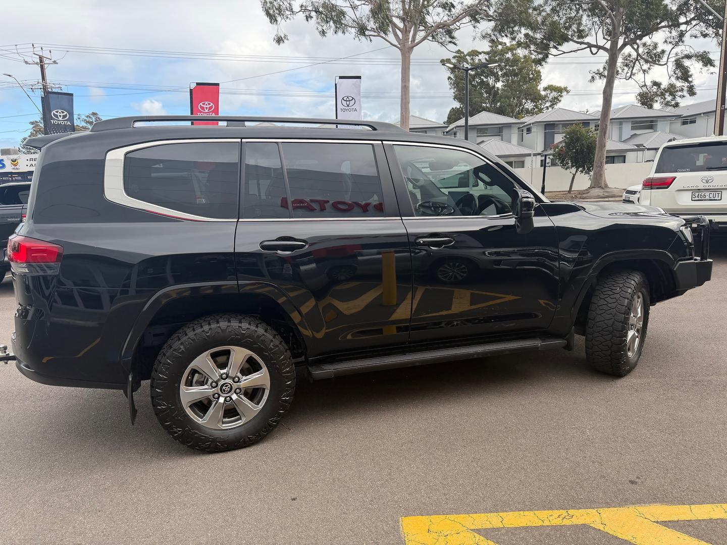 2024 Toyota Landcruiser VX — photo 7