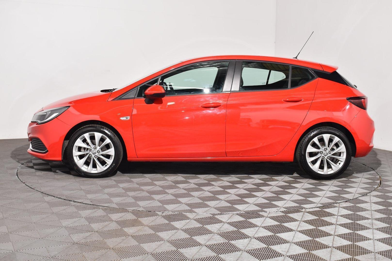2018 Holden Astra R — photo 10
