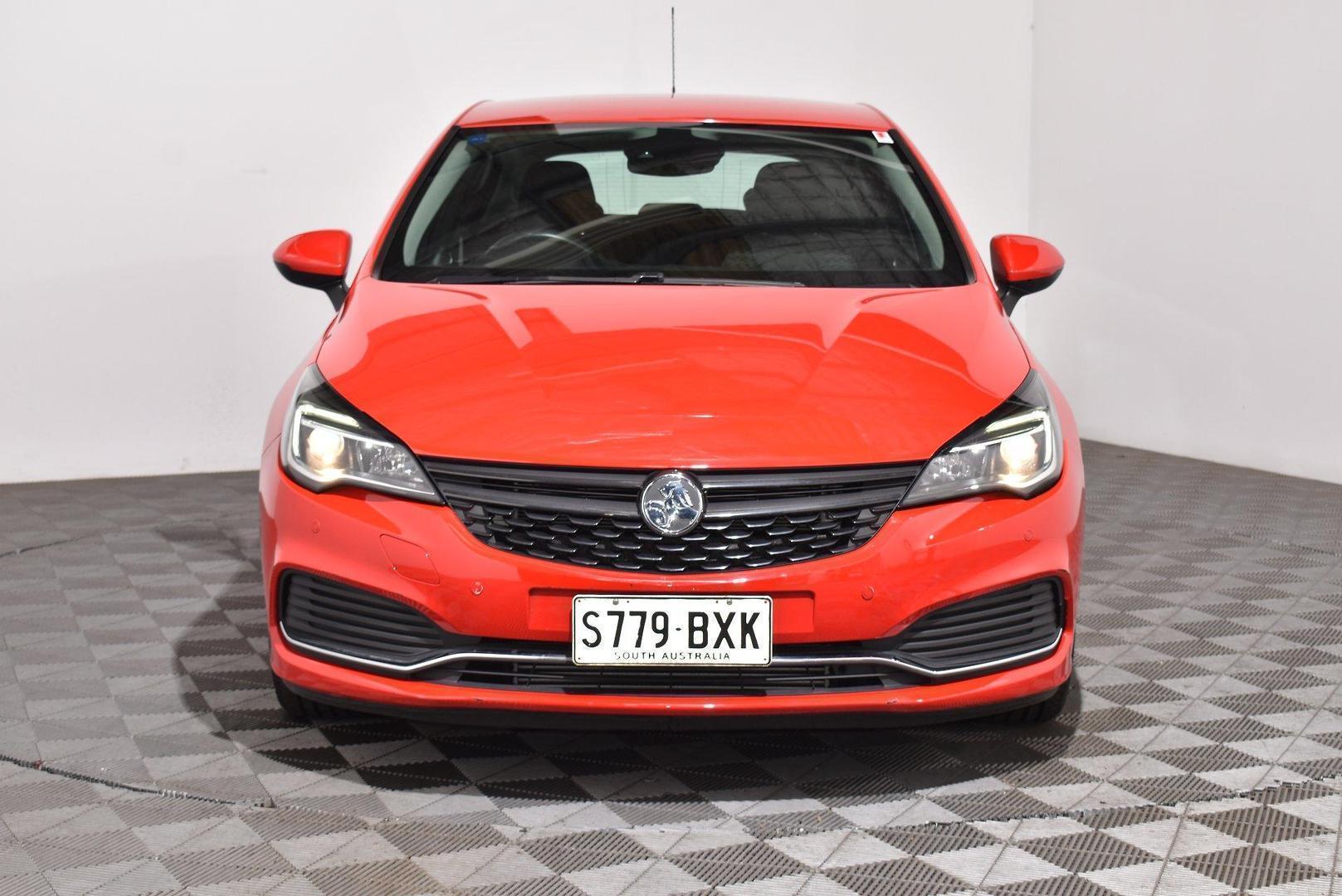 2018 Holden Astra R — photo 3
