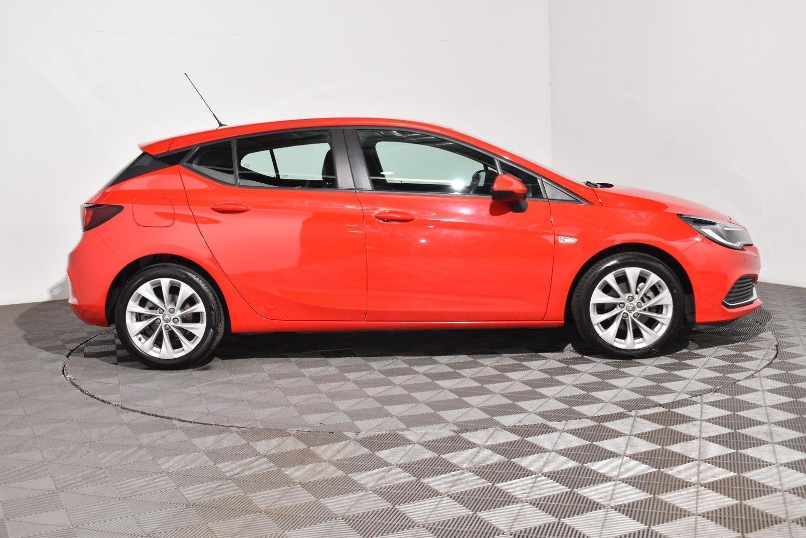 2018 Holden Astra R — photo 9