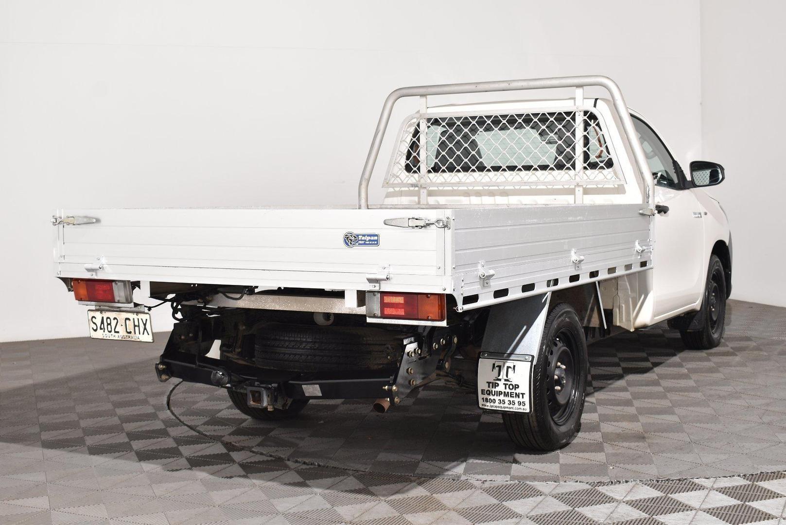 2020 Toyota Hilux Workmate — photo 12
