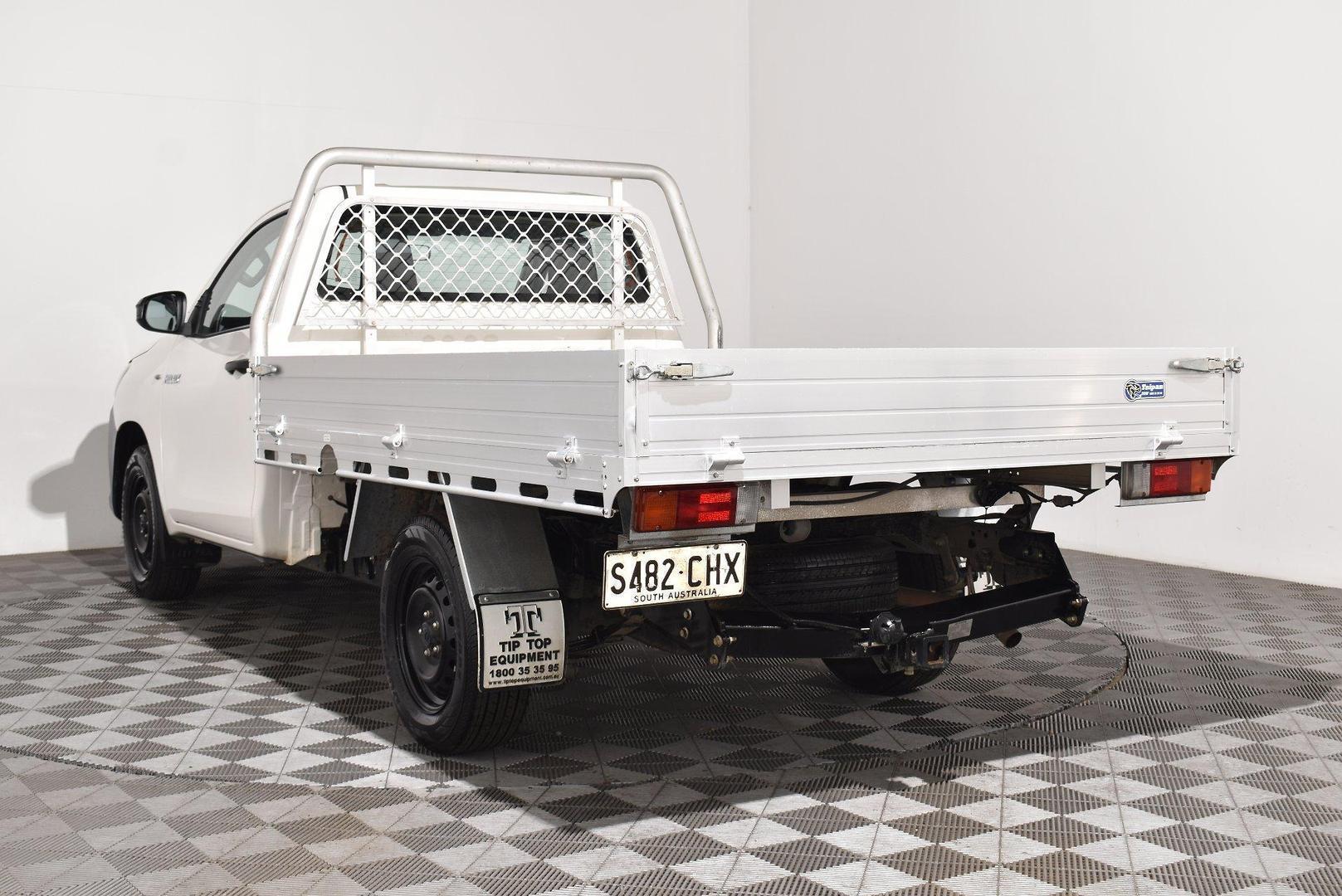 2020 Toyota Hilux Workmate — photo 2