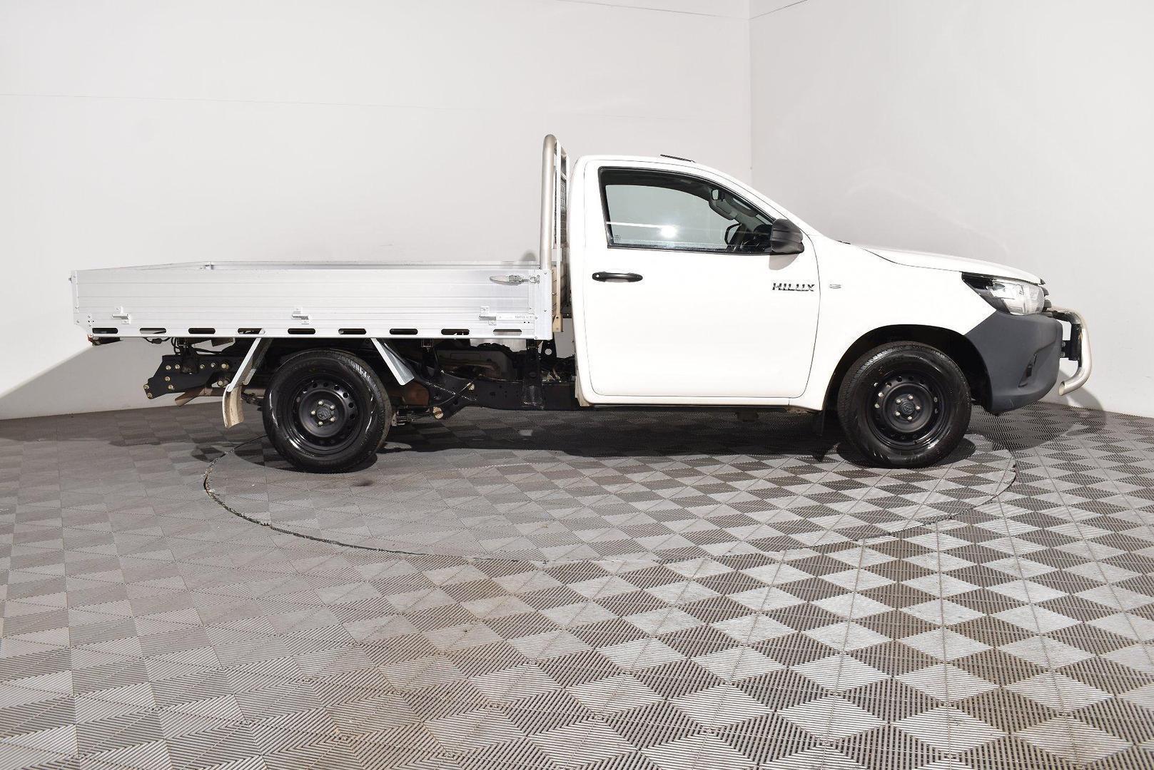 2020 Toyota Hilux Workmate — photo 8