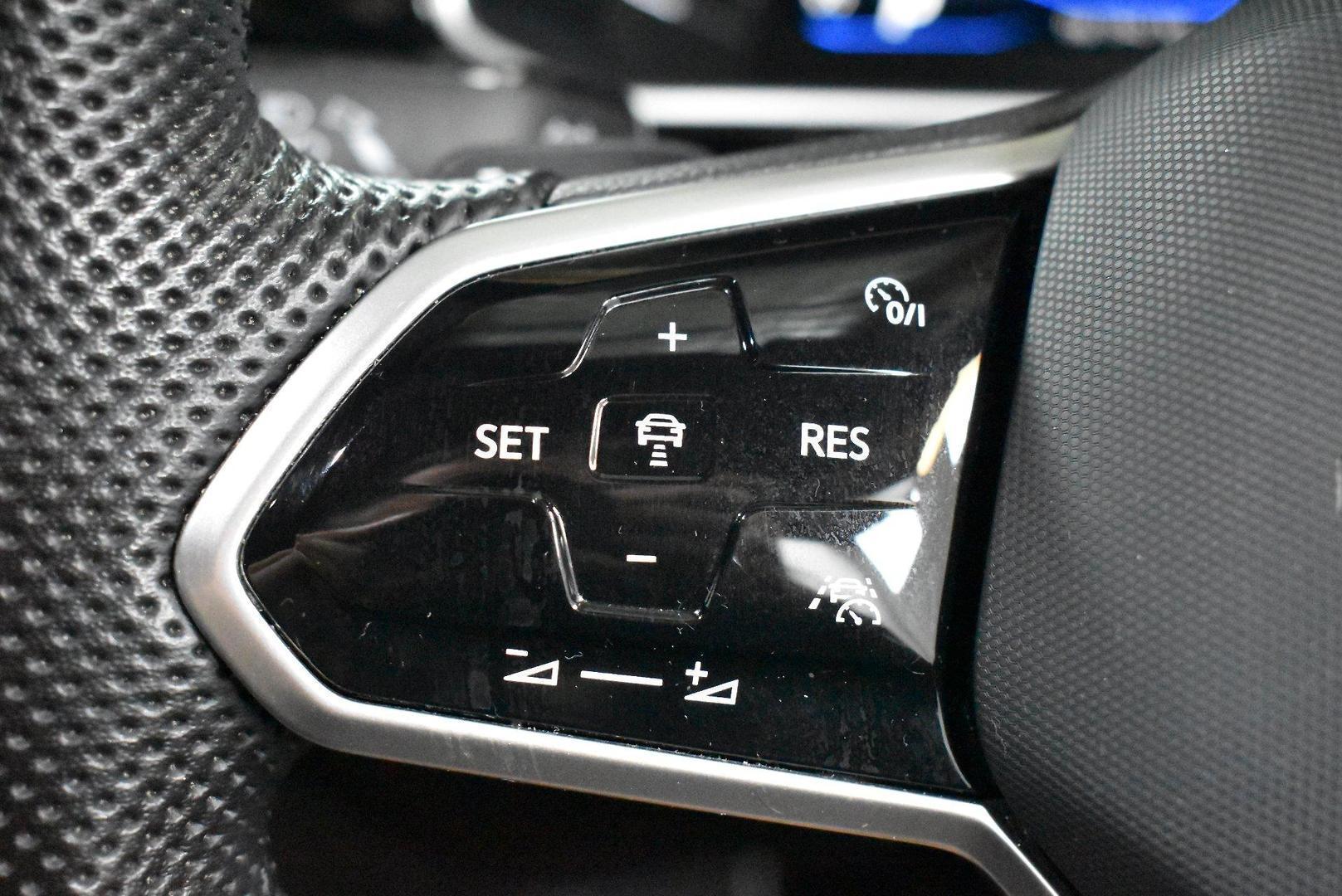 2022 Volkswagen T-Roc 140TSI RLine — photo 19