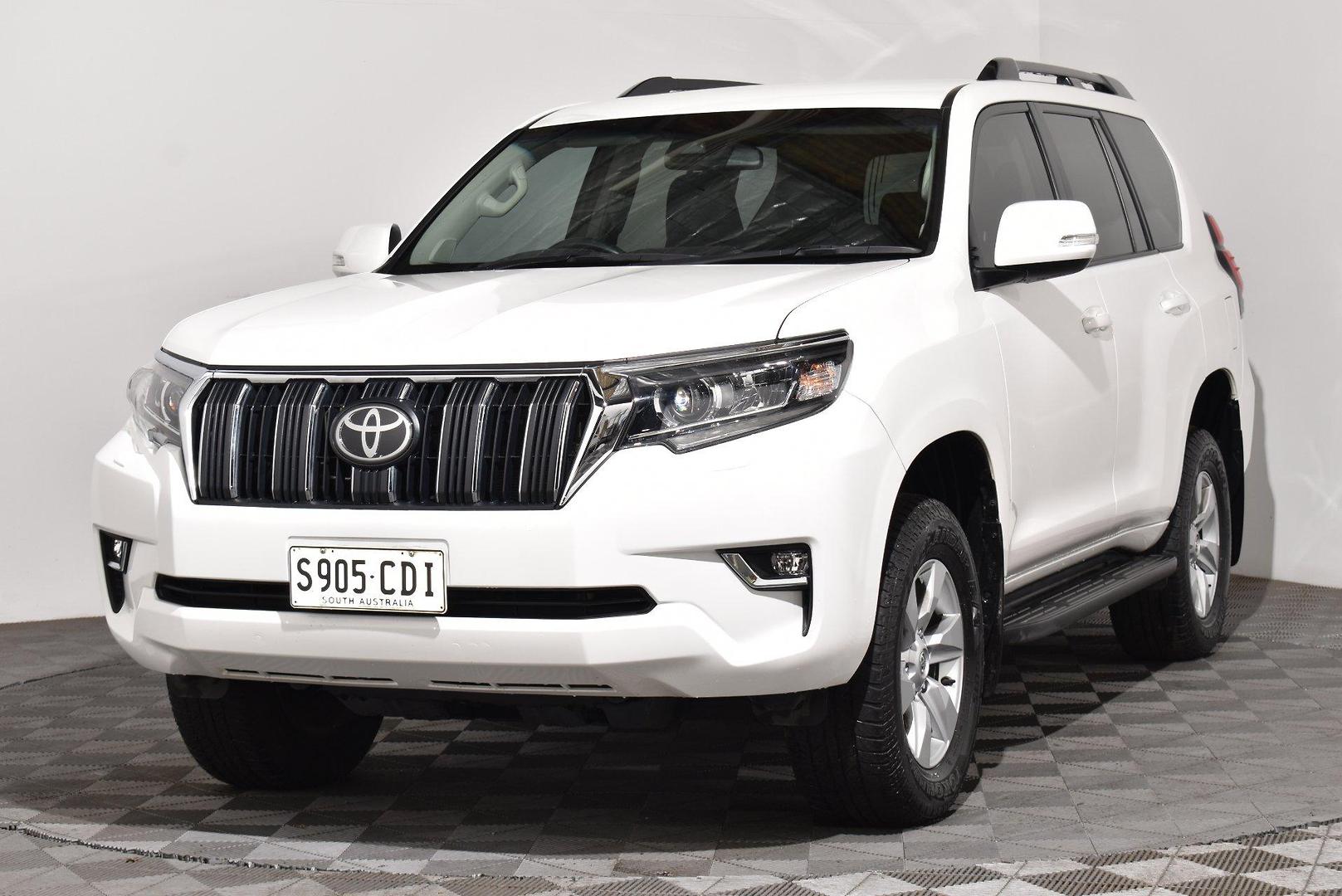 2019 Toyota Landcruiser Prado GXL — photo 13