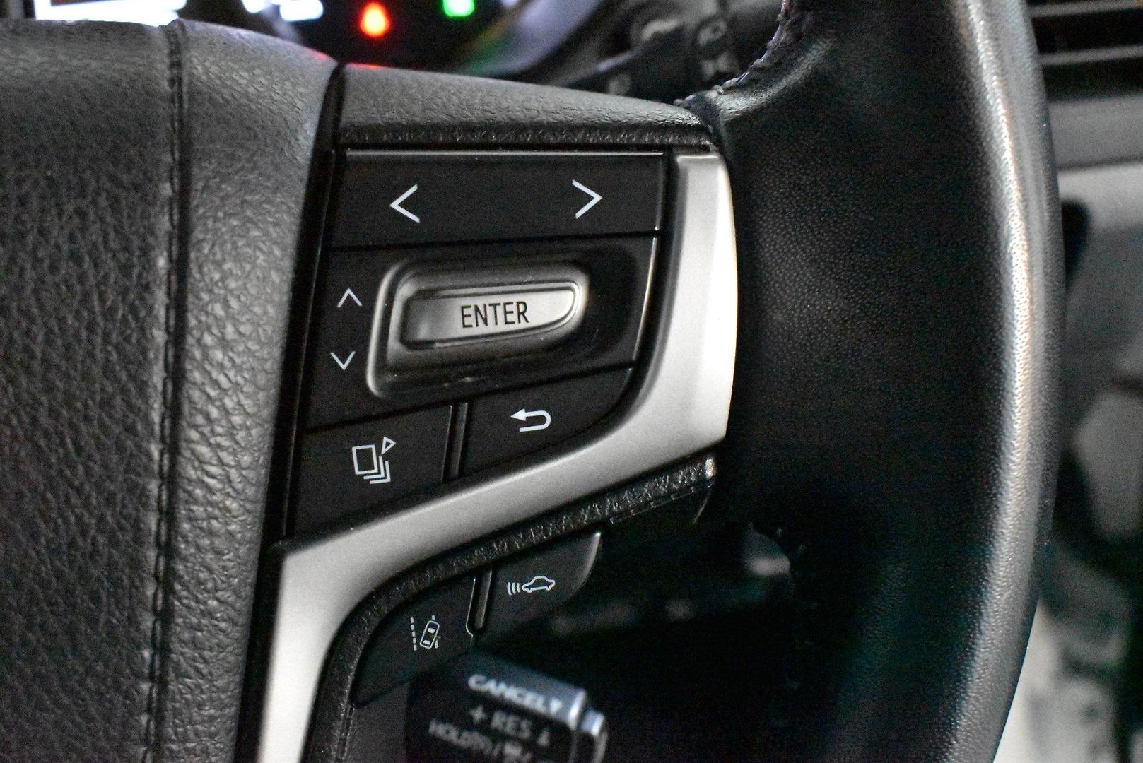 2019 Toyota Landcruiser Prado GXL — photo 22