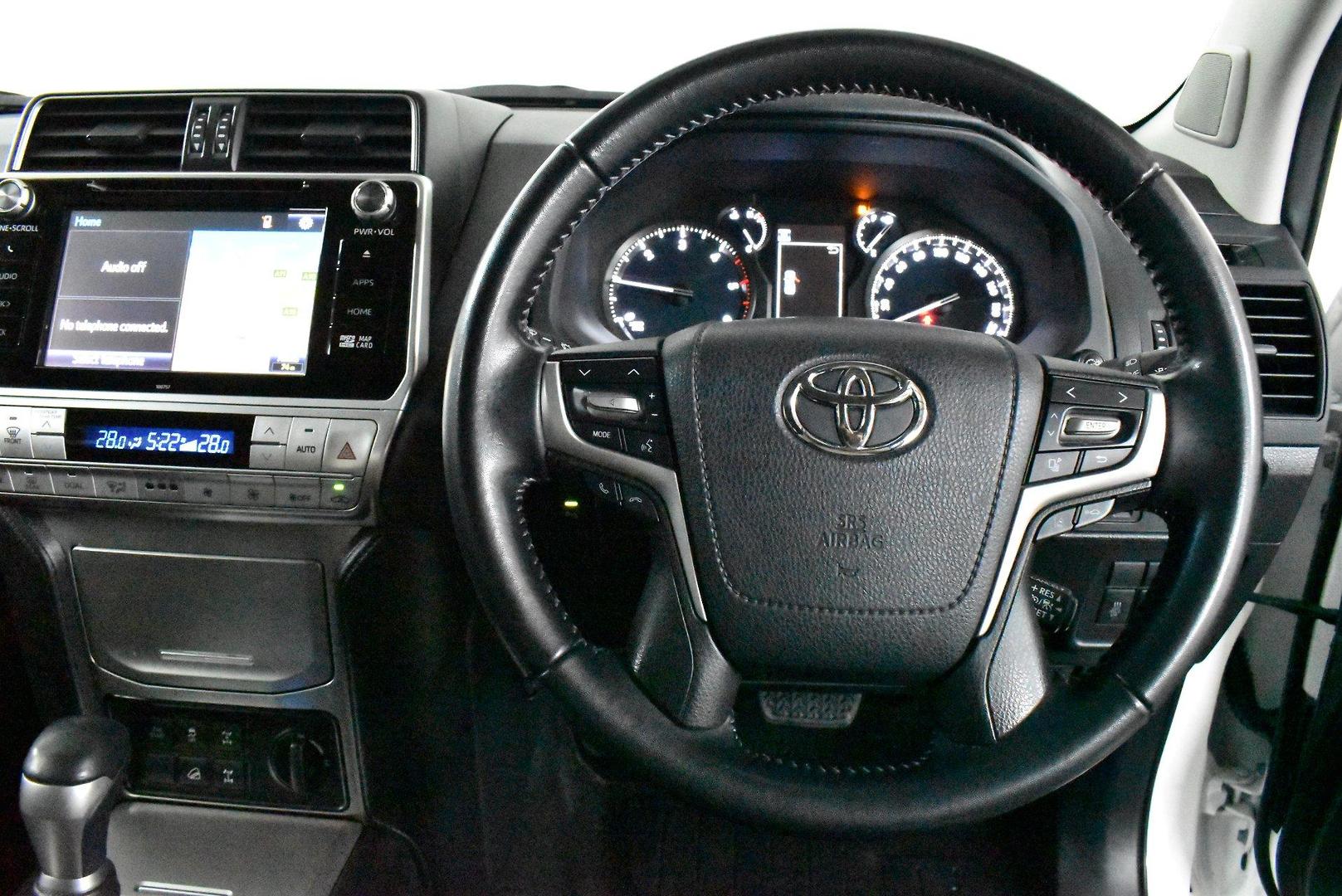 2019 Toyota Landcruiser Prado GXL — photo 5