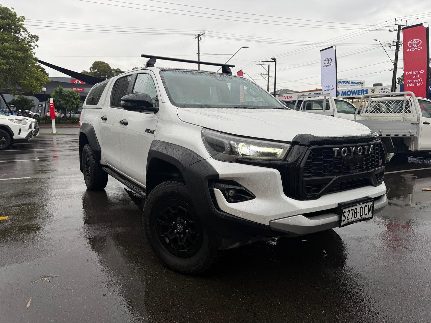 2024 Toyota Hilux GR Sport — photo 1