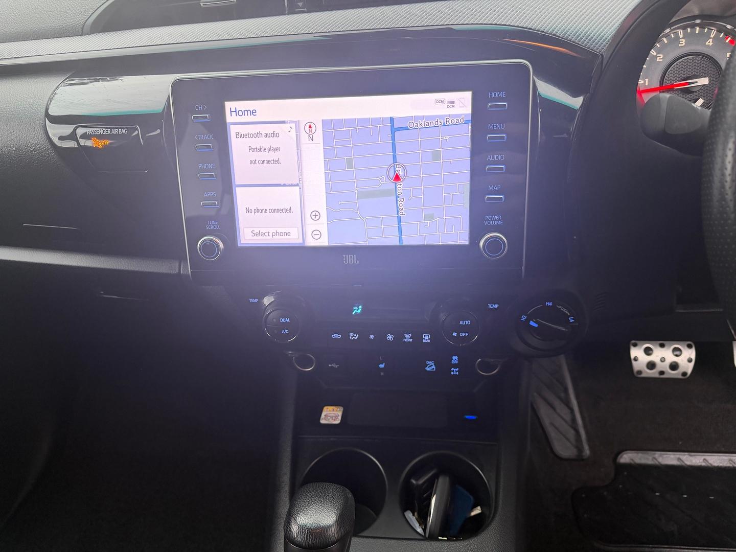 2024 Toyota Hilux GR Sport — photo 12