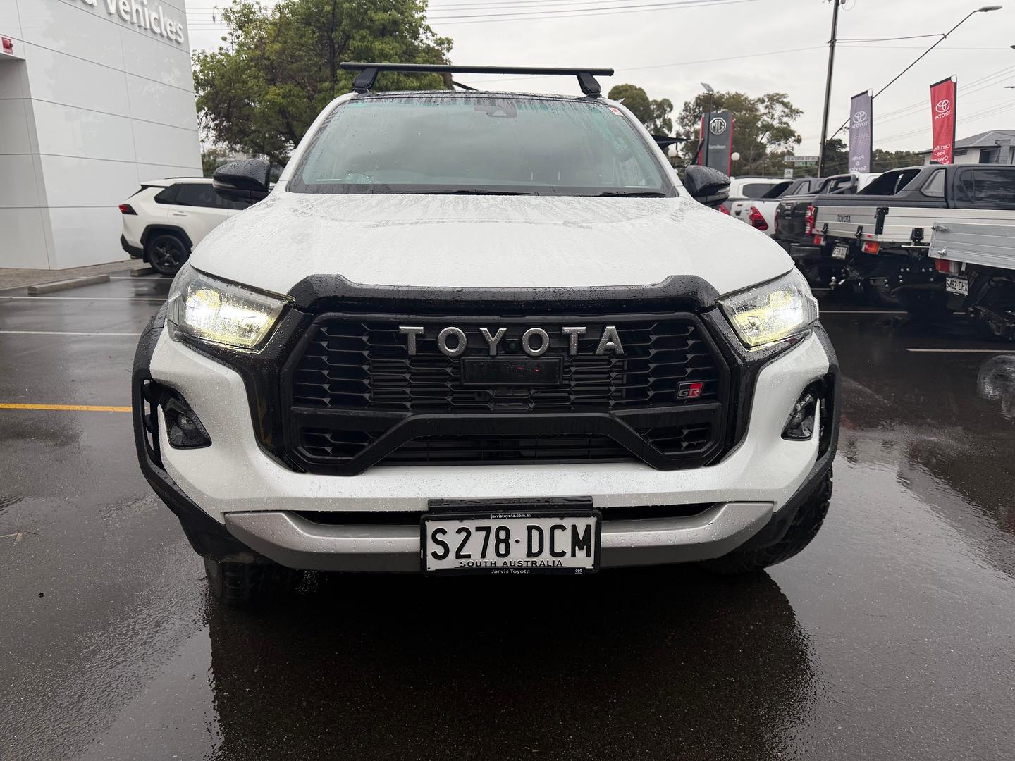 2024 Toyota Hilux GR Sport — photo 2
