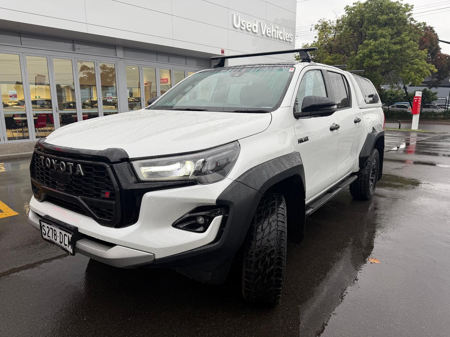 2024 Toyota Hilux GR Sport — photo 3