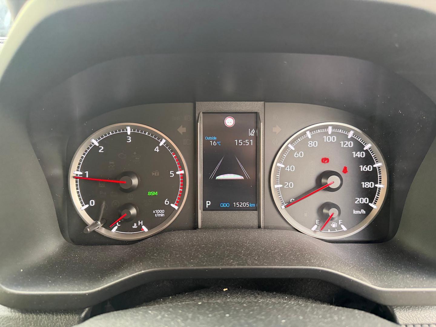 2024 Toyota Granvia VX — photo 12
