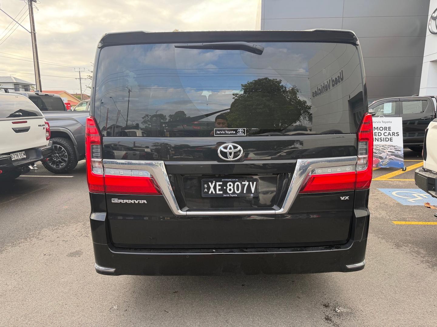 2024 Toyota Granvia VX — photo 6