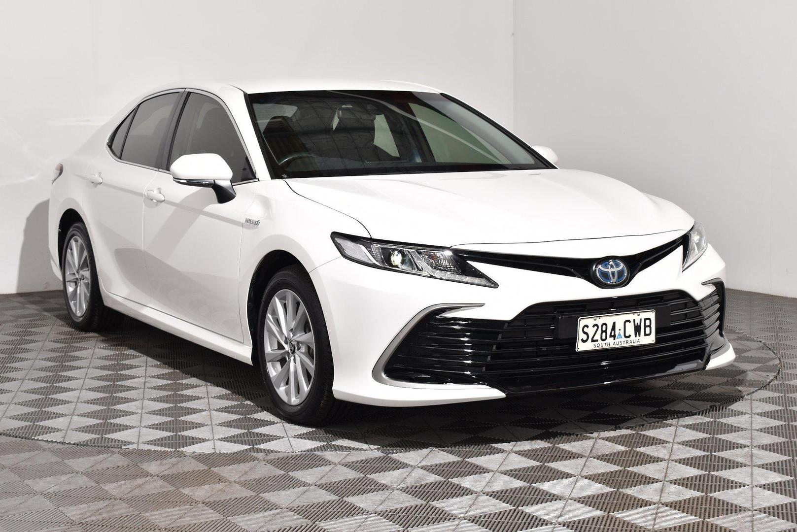 2023 Toyota Camry Ascent — photo 1