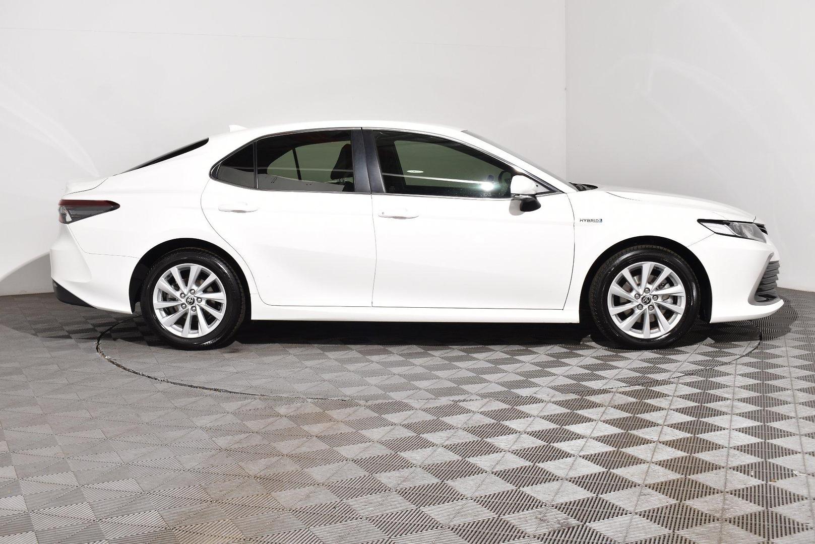 2023 Toyota Camry Ascent — photo 10