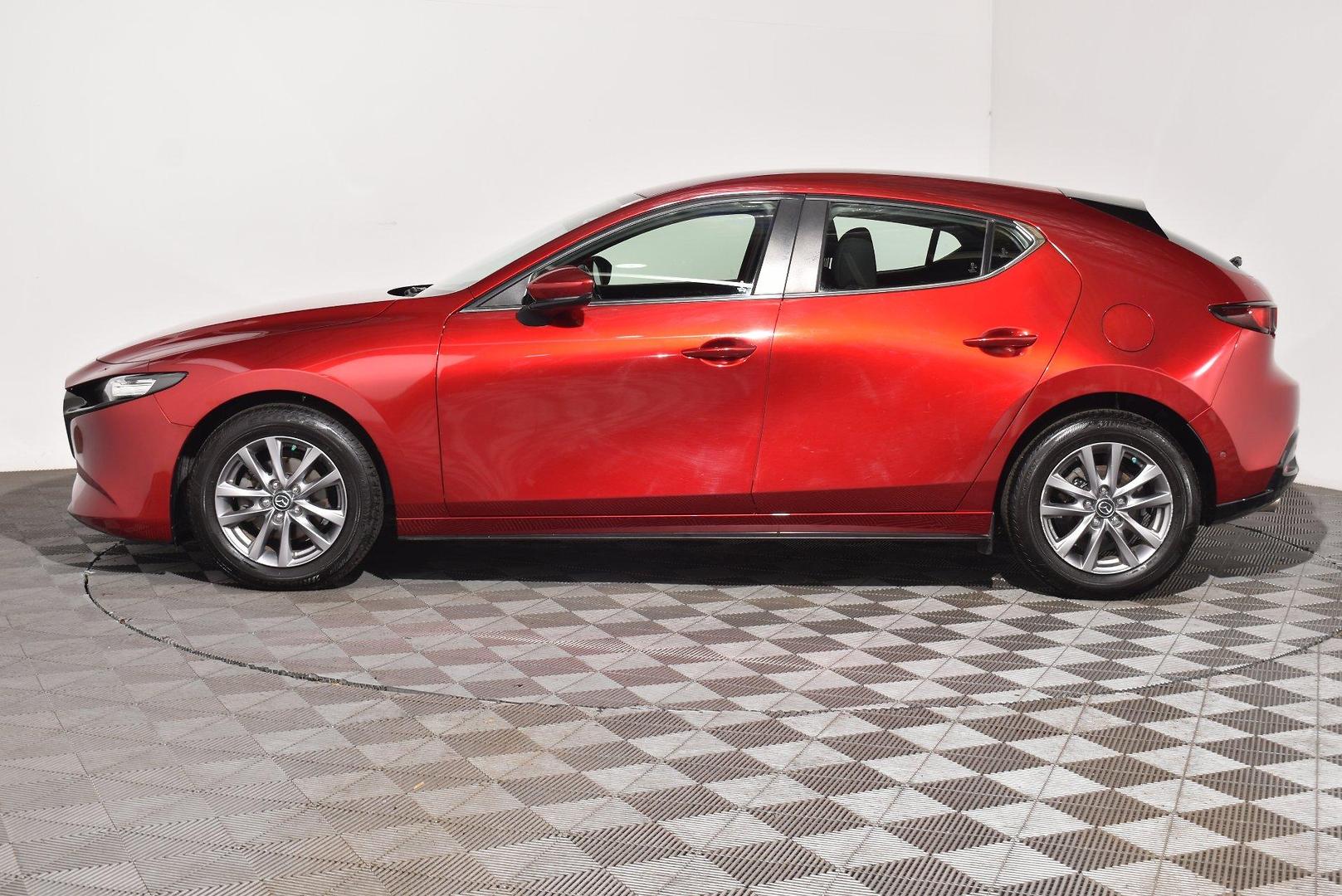 2021 Mazda 3 G20 Pure — photo 11