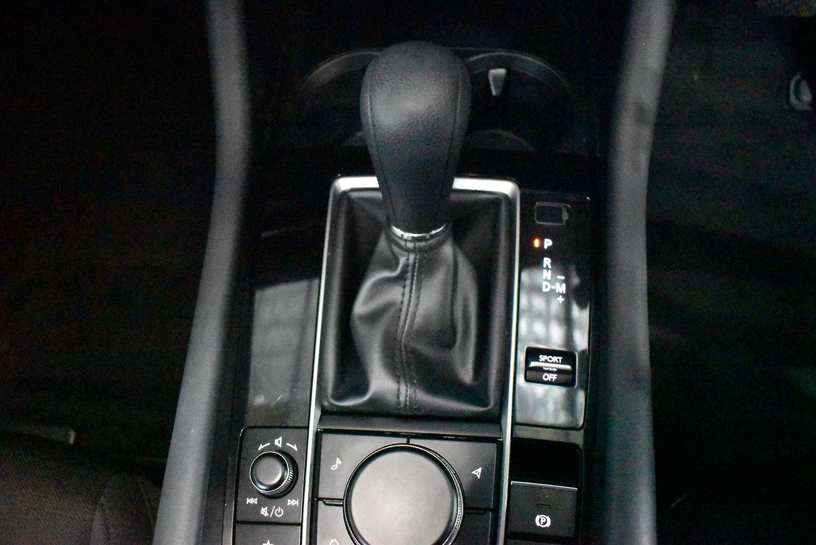 2021 Mazda 3 G20 Pure — photo 20
