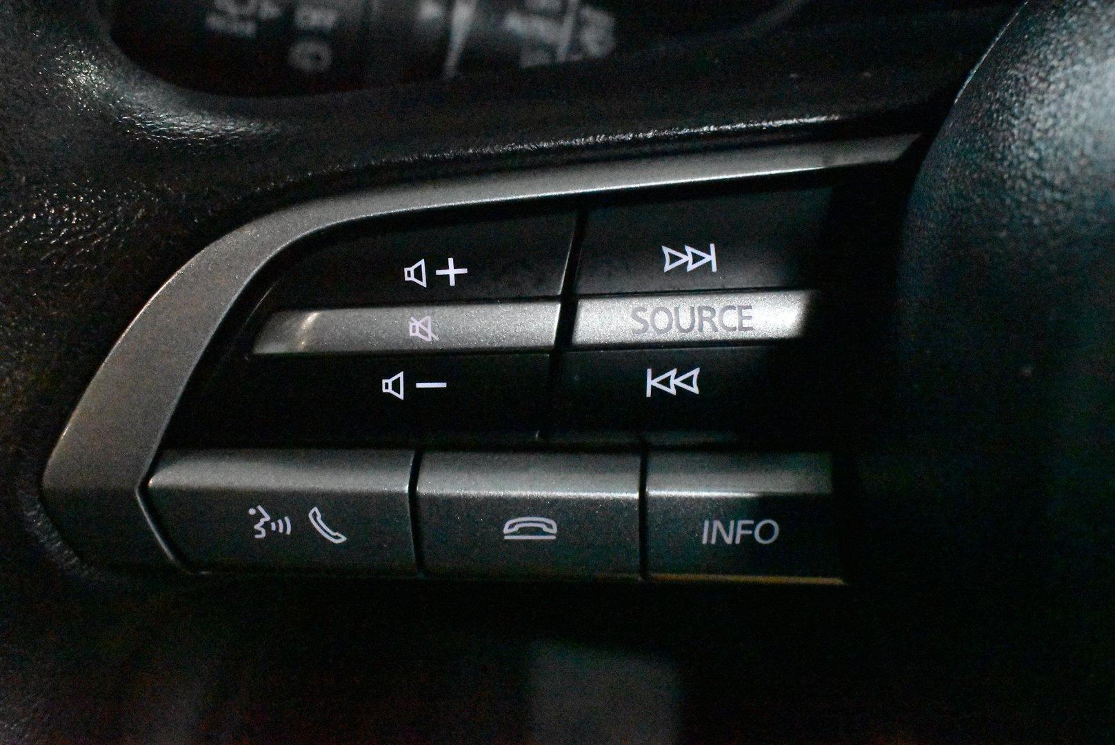 2021 Mazda 3 G20 Pure — photo 21