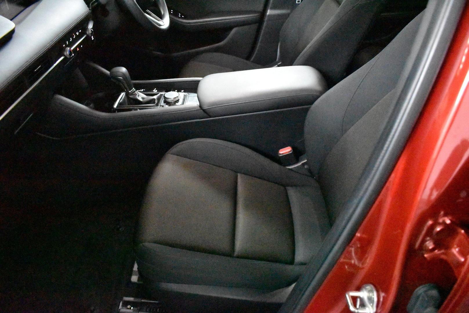 2021 Mazda 3 G20 Pure — photo 7