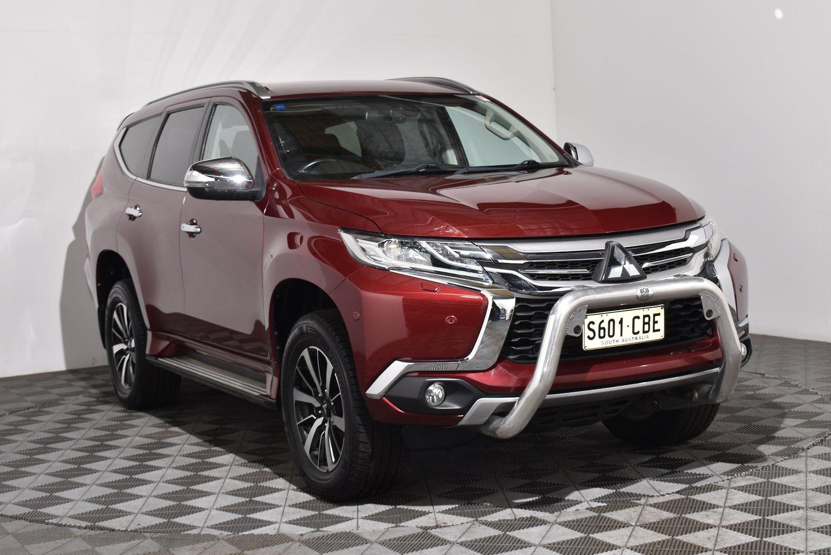2019 Mitsubishi Pajero Sport Exceed — photo 1