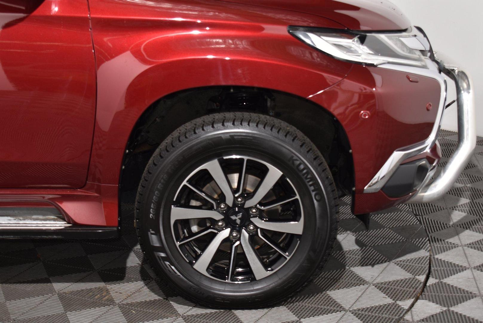2019 Mitsubishi Pajero Sport Exceed — photo 18
