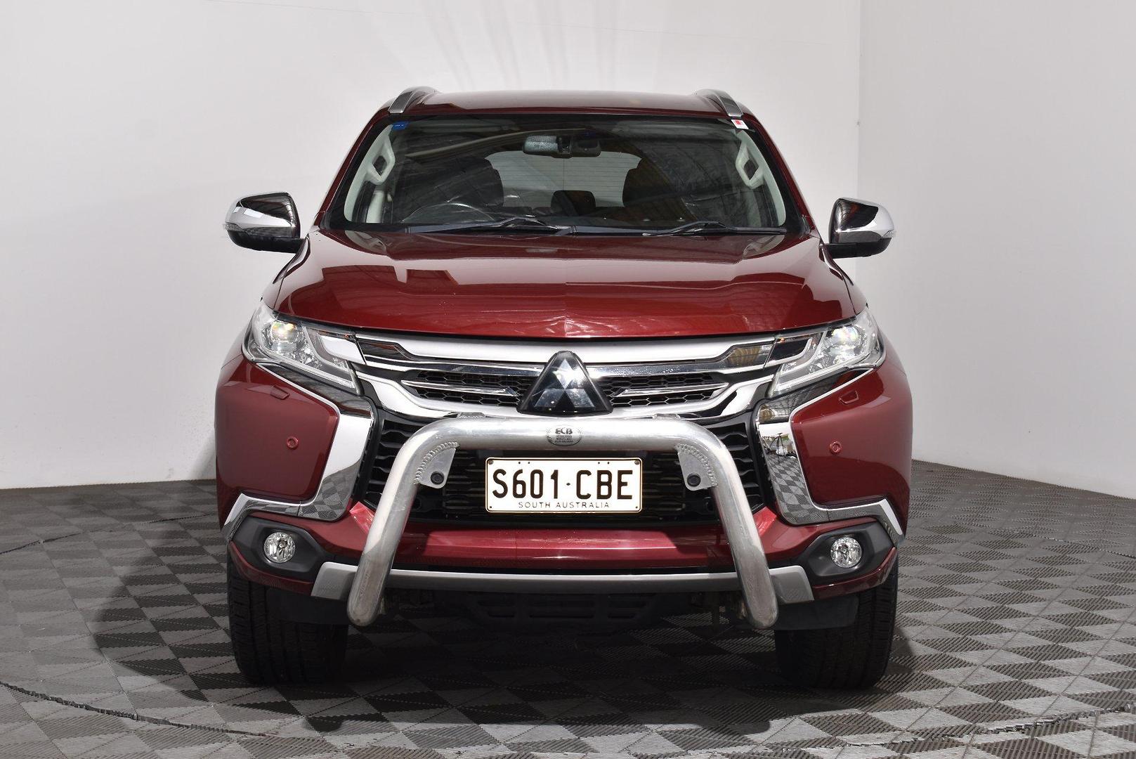 2019 Mitsubishi Pajero Sport Exceed — photo 3