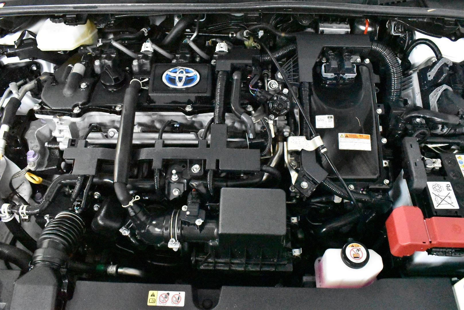 2020 Toyota Corolla ZR Hybrid — photo 17