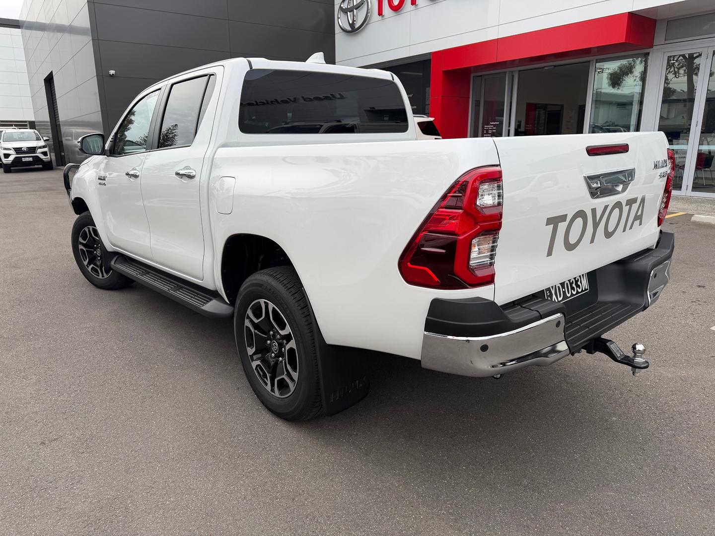 2023 Toyota Hilux SR5 — photo 4
