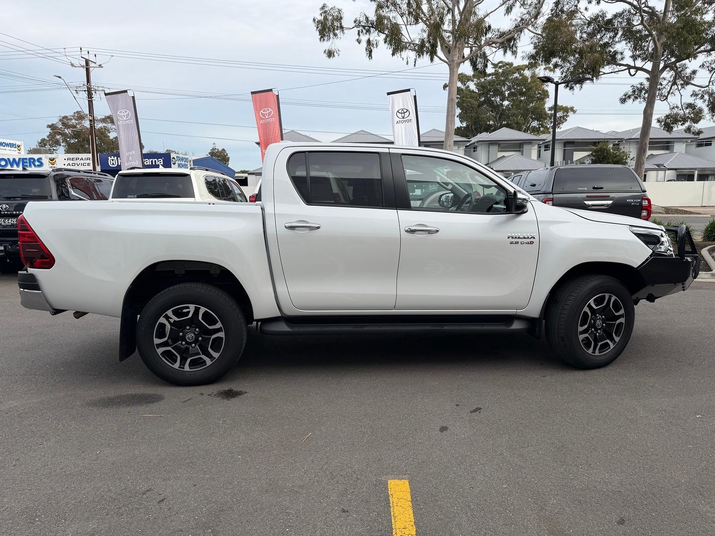 2023 Toyota Hilux SR5 — photo 7