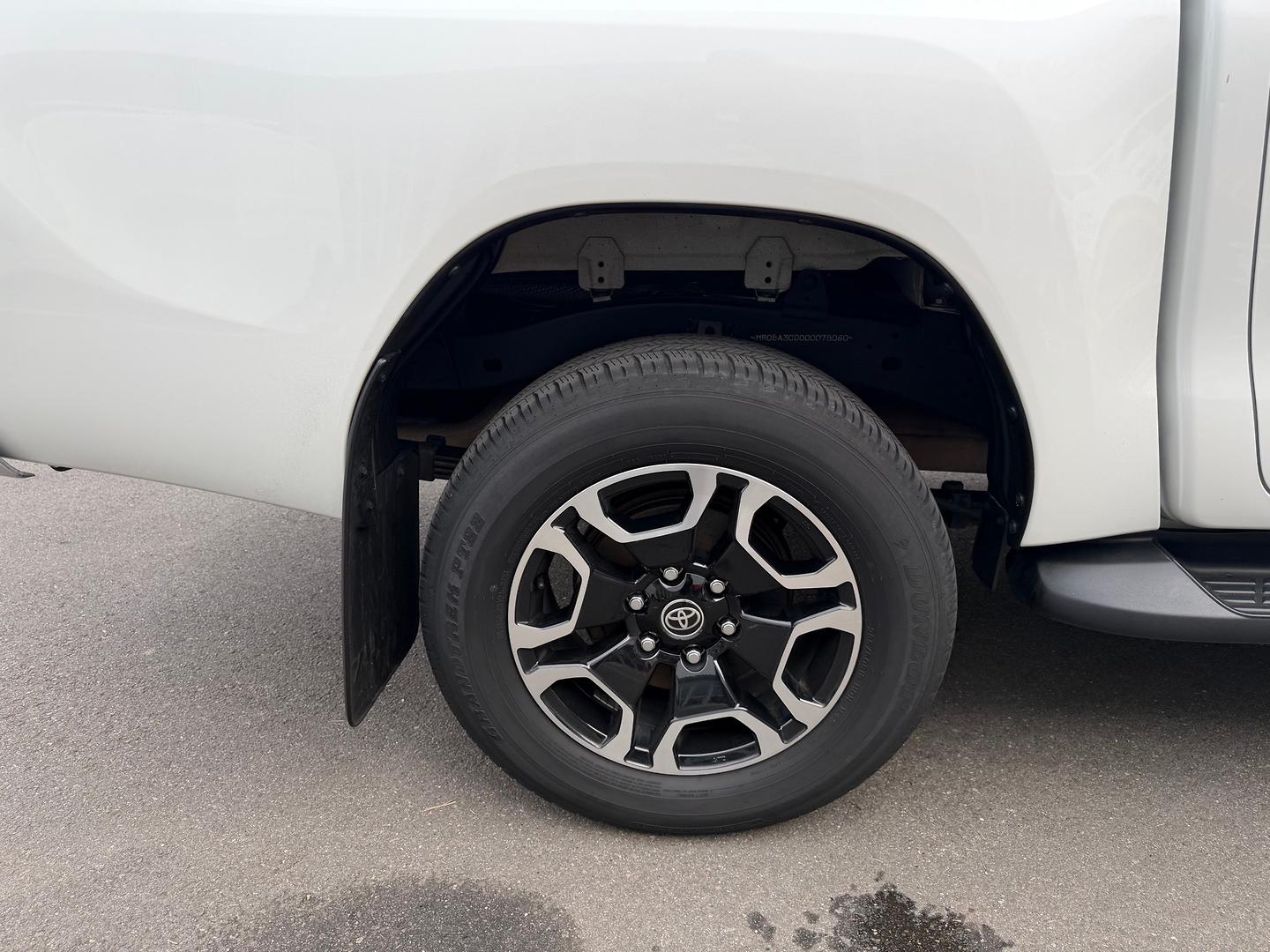 2023 Toyota Hilux SR5 — photo 8