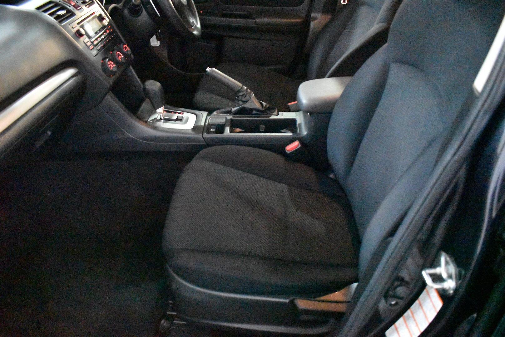 2014 Subaru Impreza 20i — photo 7