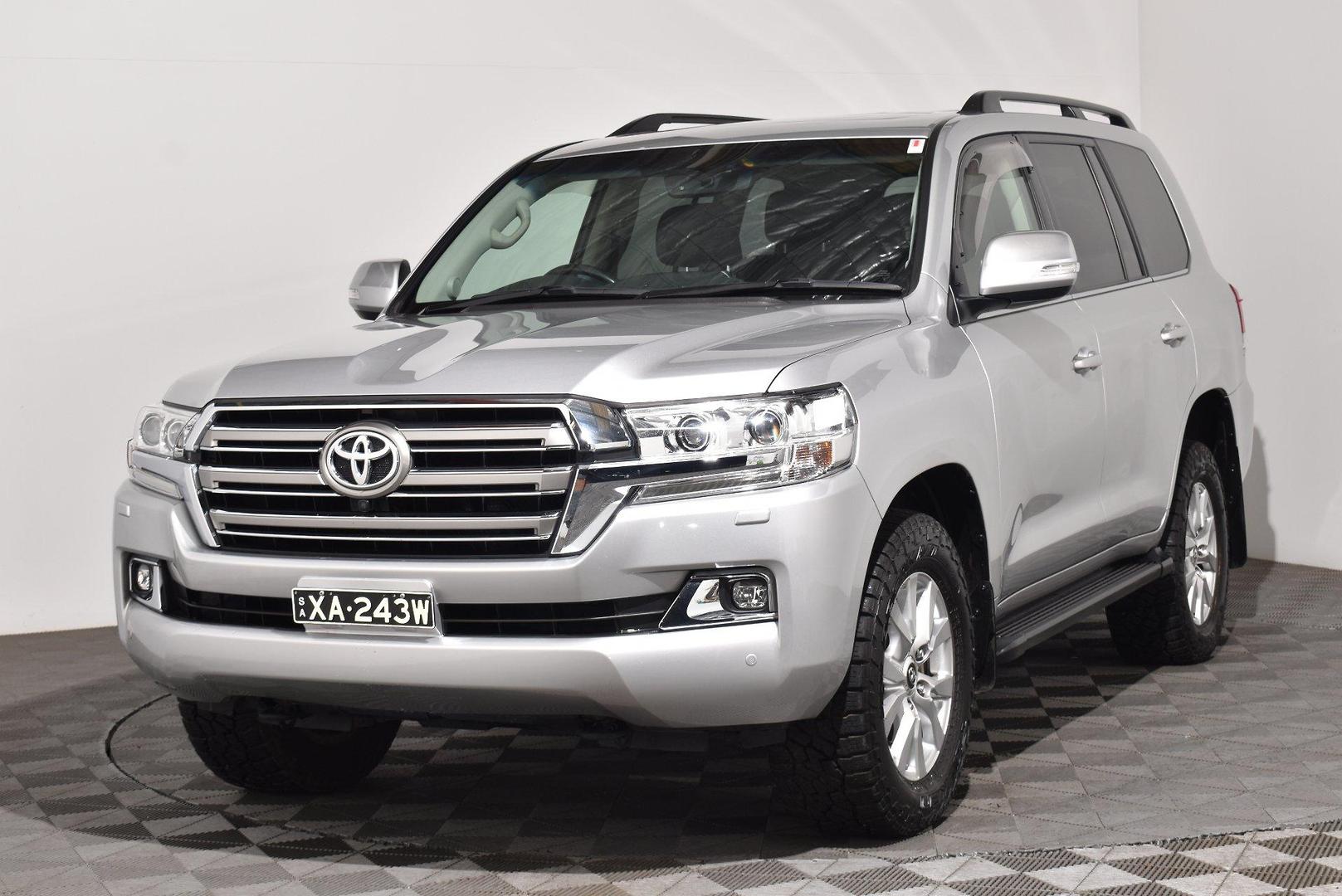 2020 Toyota Landcruiser VX — photo 13