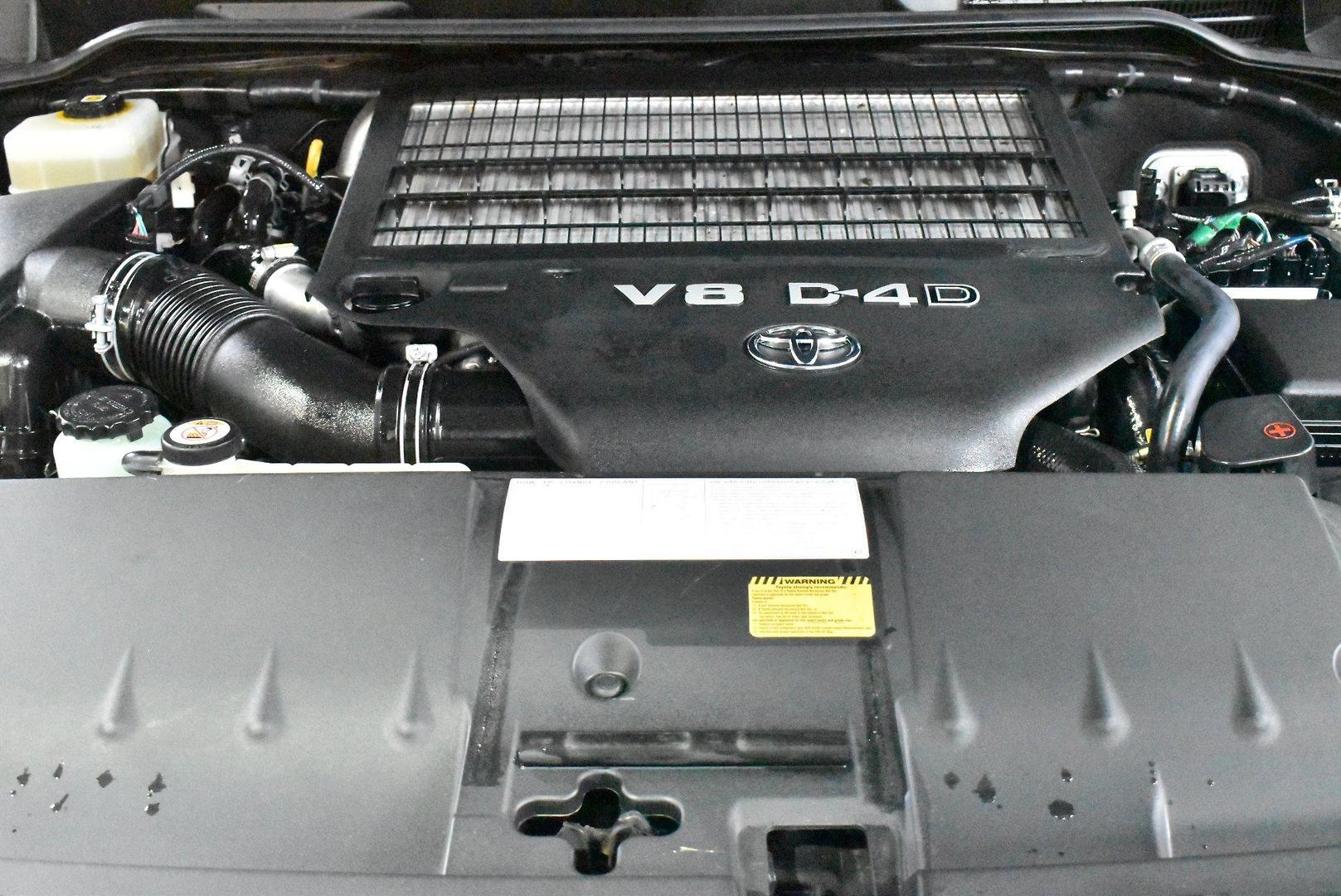 2020 Toyota Landcruiser VX — photo 17