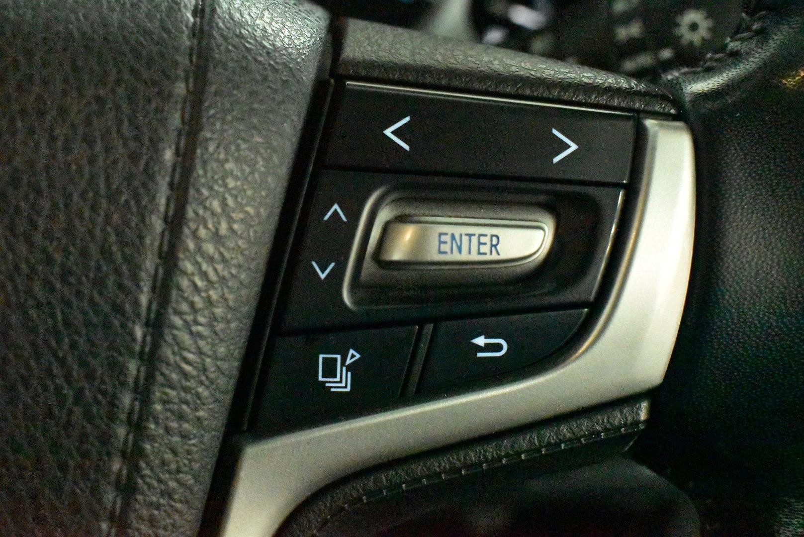 2020 Toyota Landcruiser VX — photo 22