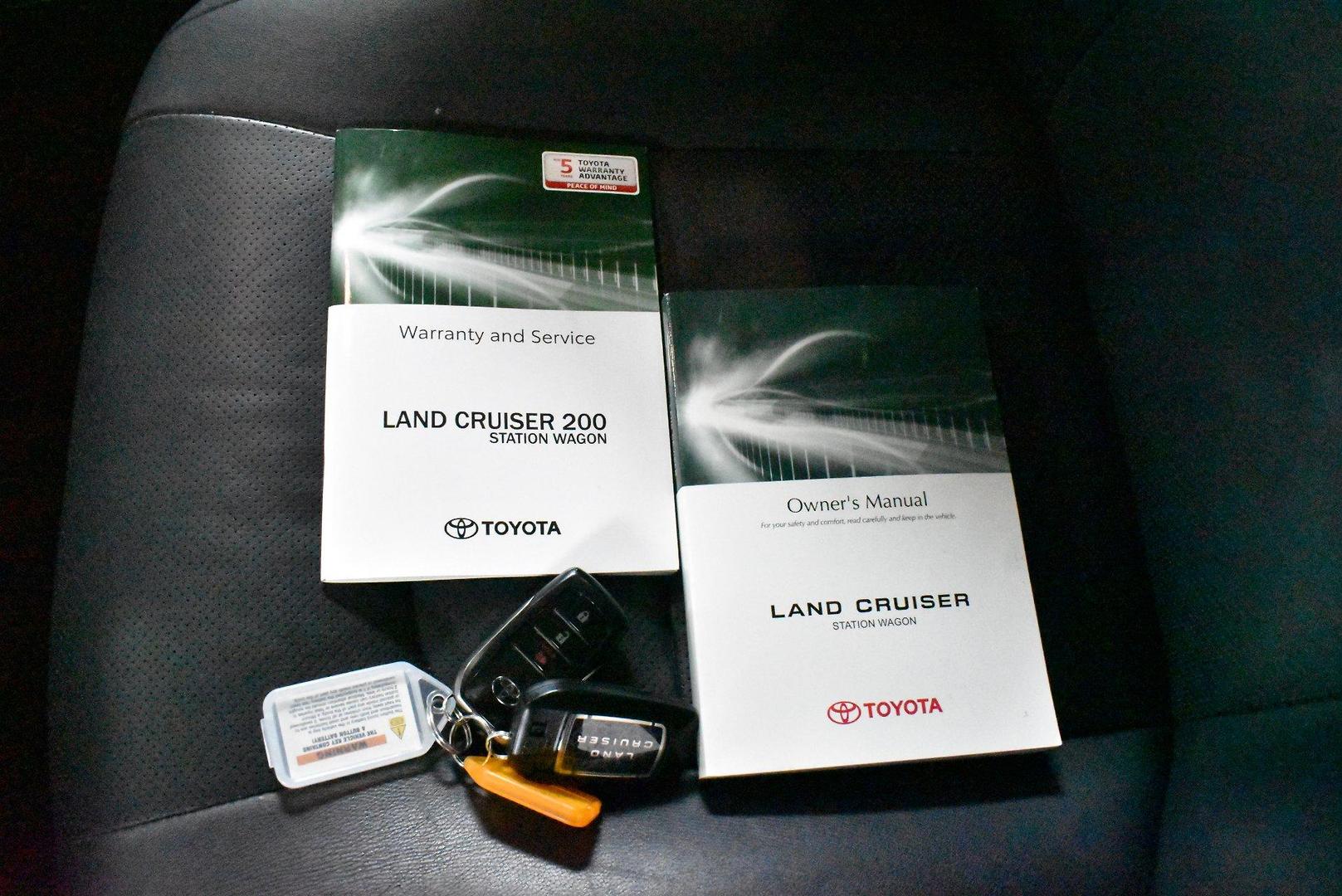 2020 Toyota Landcruiser VX — photo 26