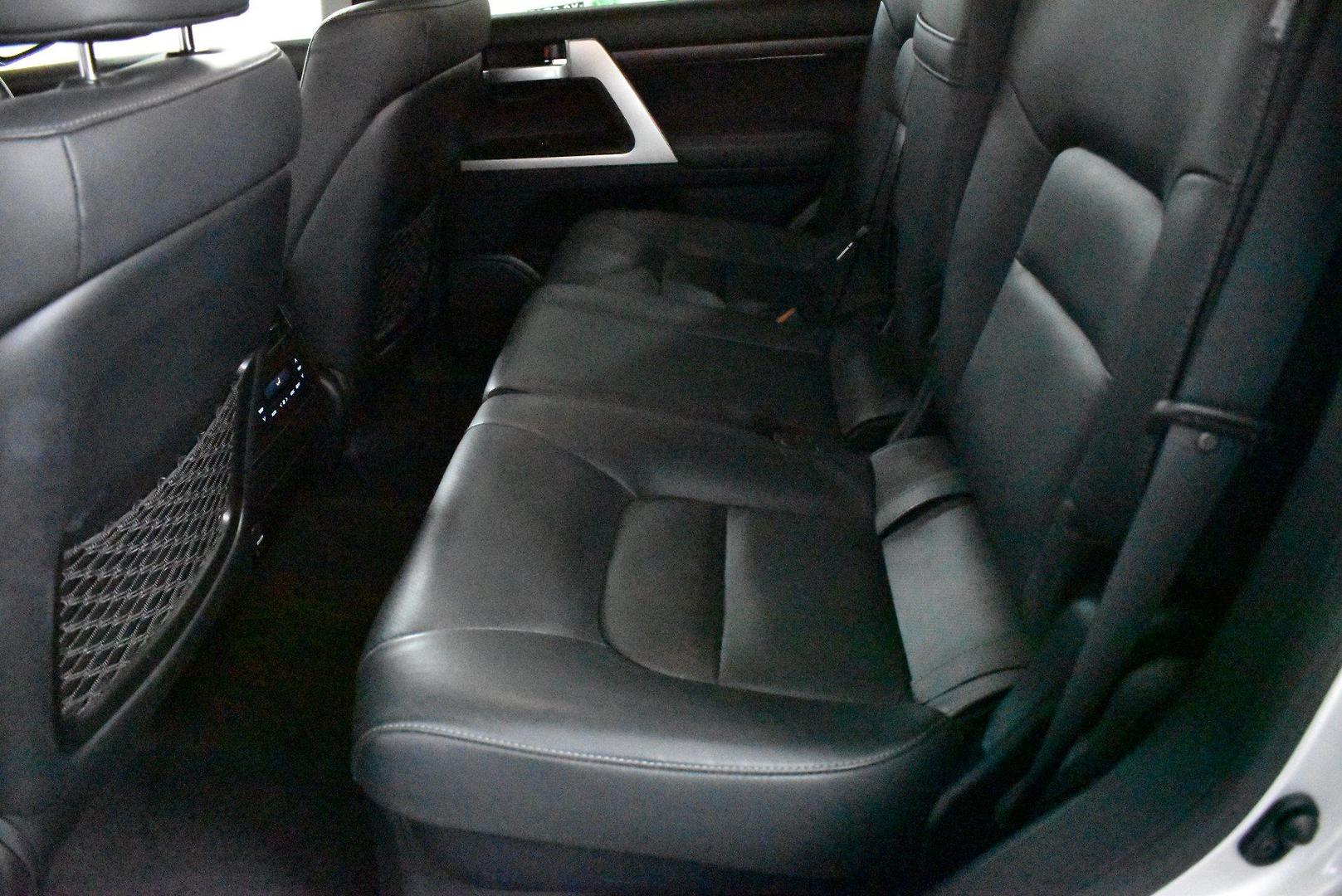 2020 Toyota Landcruiser VX — photo 8