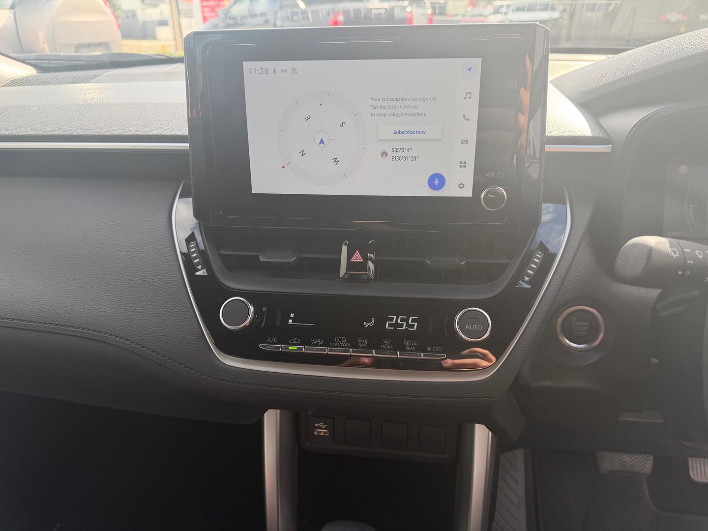 2023 Toyota Corolla Cross GX — photo 11