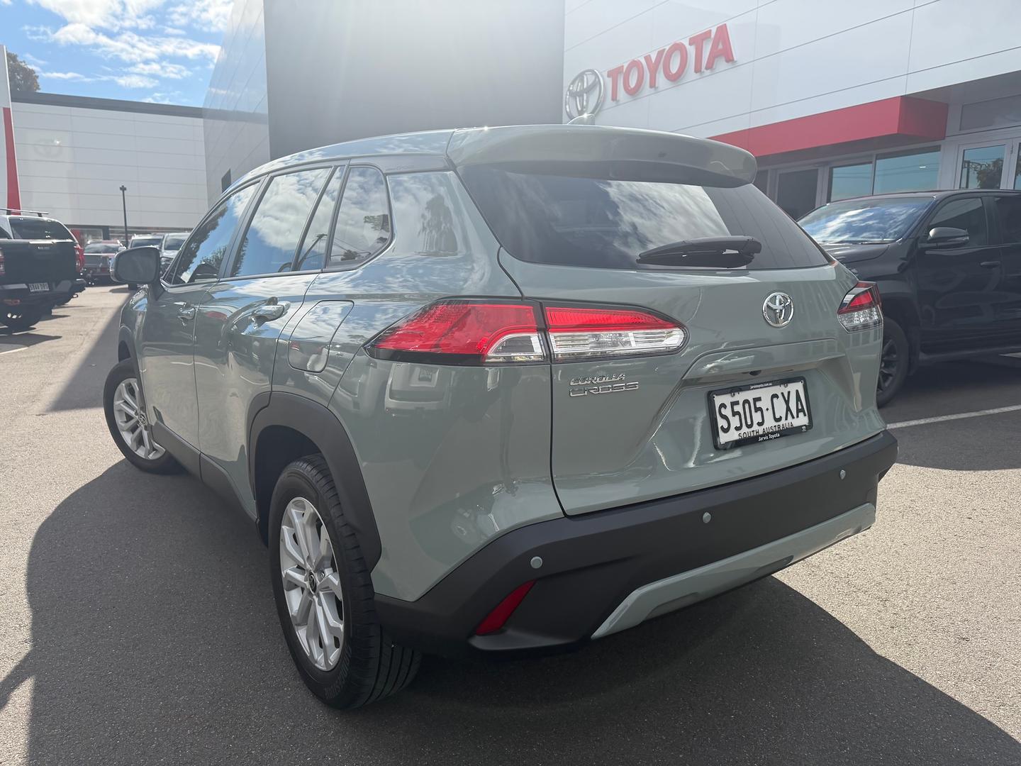 2023 Toyota Corolla Cross GX — photo 4