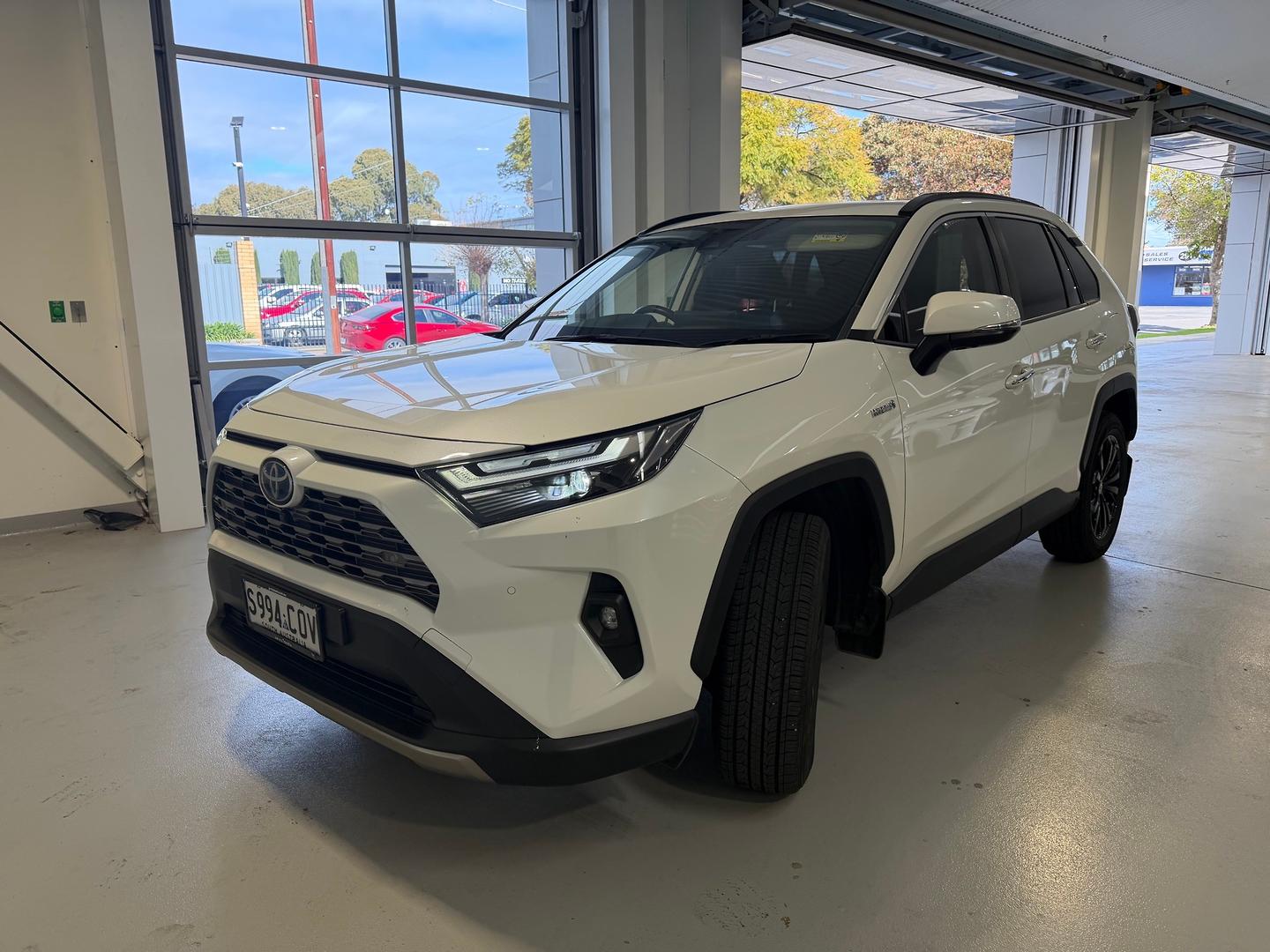 2022 Toyota RAV4 Cruiser — photo 3