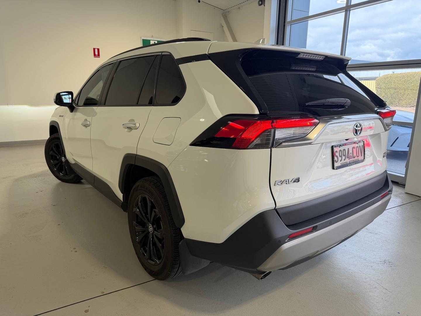 2022 Toyota RAV4 Cruiser — photo 4