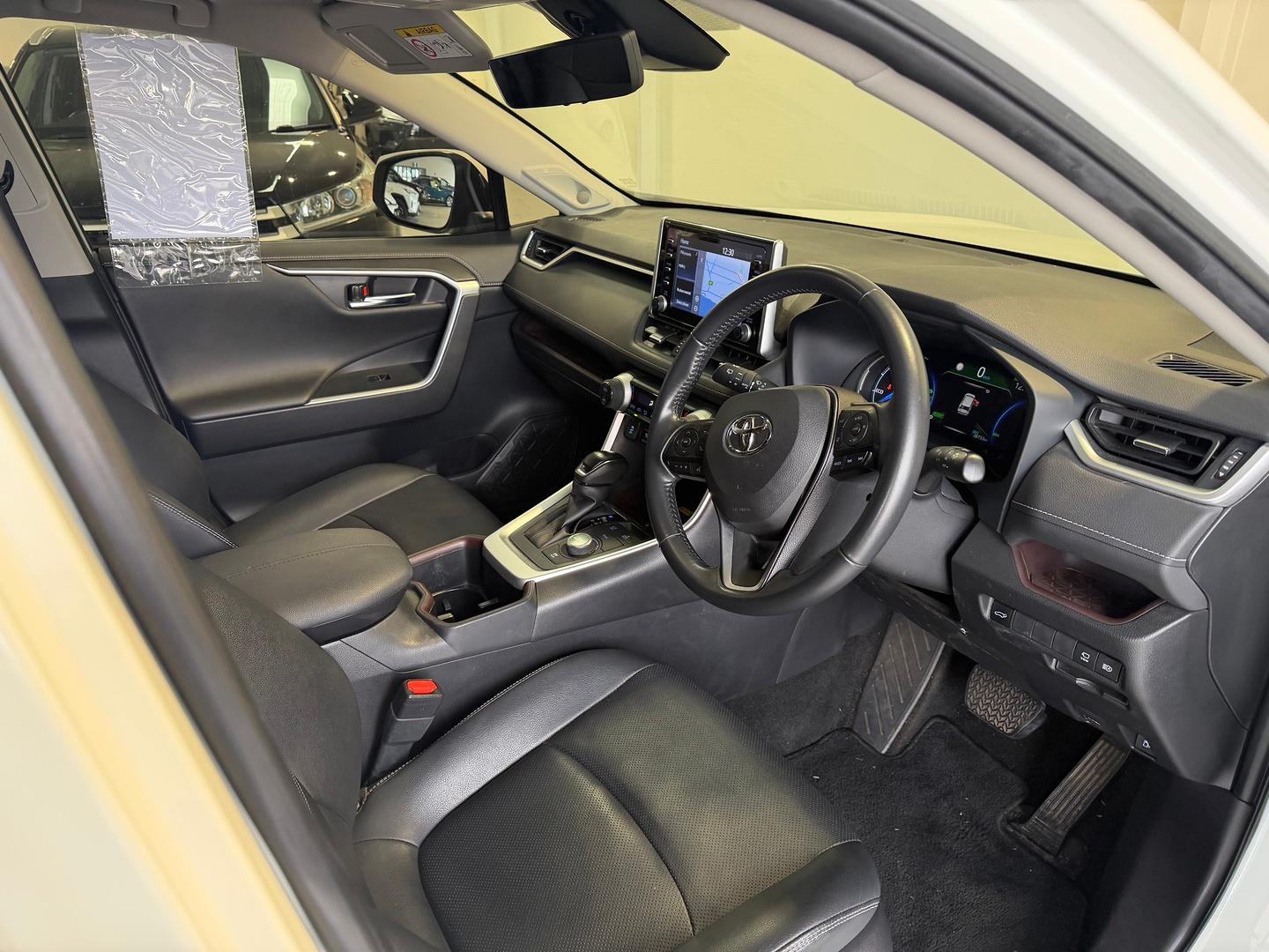 2022 Toyota RAV4 Cruiser — photo 9