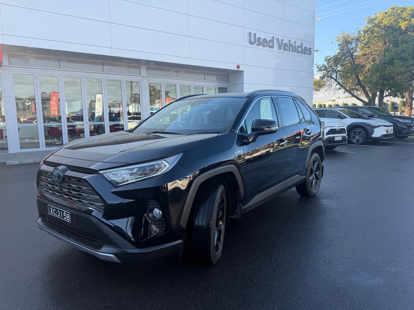 2021 Toyota RAV4 Cruiser — photo 2