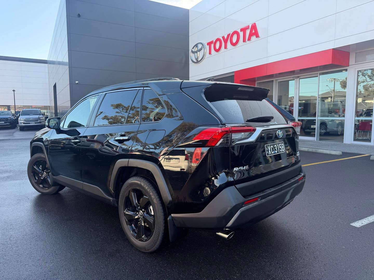 2021 Toyota RAV4 Cruiser — photo 4