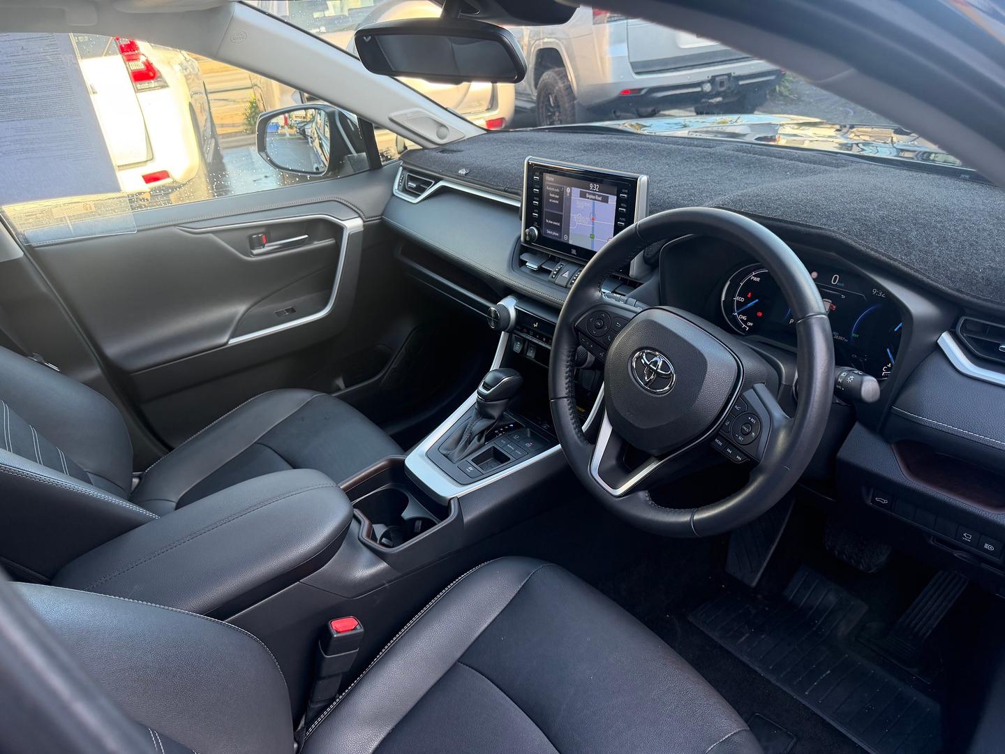 2021 Toyota RAV4 Cruiser — photo 9