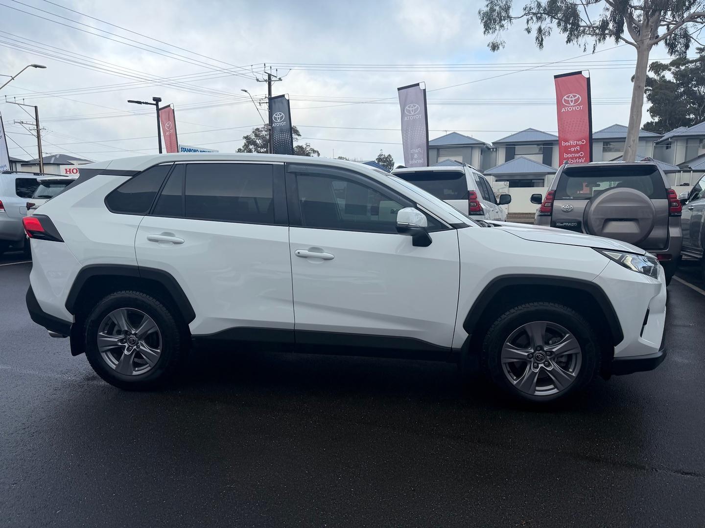 2022 Toyota RAV4 GX — photo 7