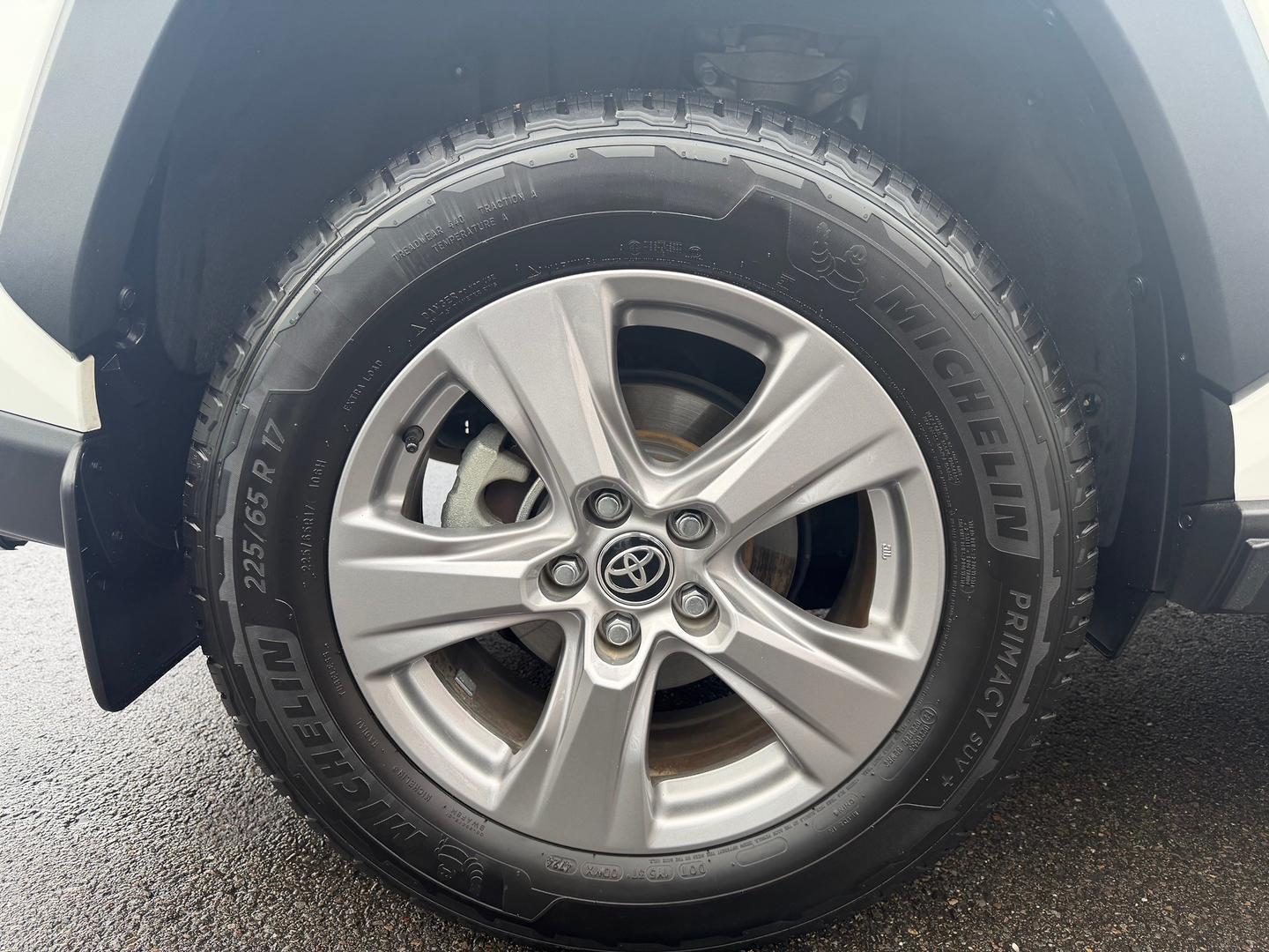 2022 Toyota RAV4 GX — photo 8
