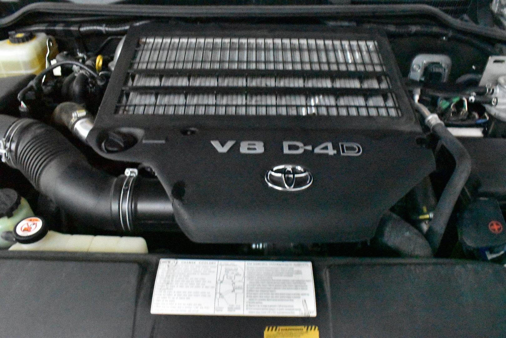 2018 Toyota Landcruiser VX — photo 17
